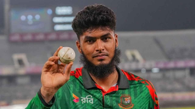 বিগ ব্যাশের সিজন সেরার পুরস্কার রিশাদের