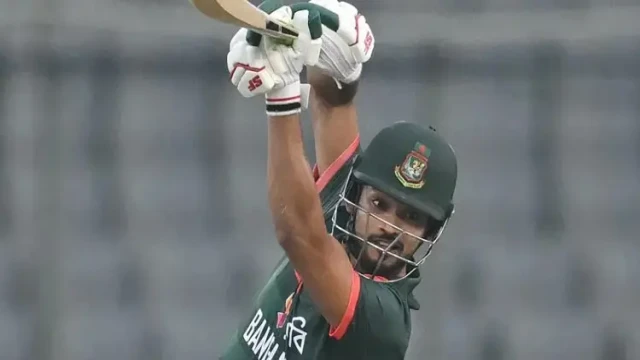 রান তাড়ার শুরুতেই ব্যাটিং বিপর্যয়ে বাংলাদেশ