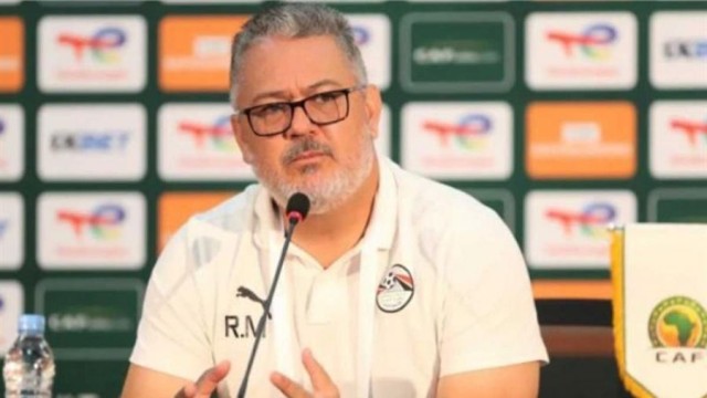 ২২ কোচের বেতন জানতে চেয়েছে বাফুফে