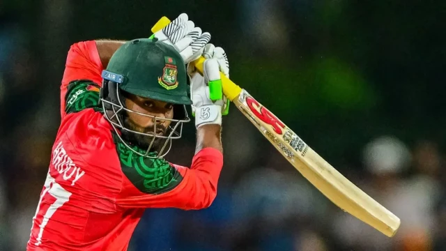 ব্যাটিং ধসে বাংলাদেশের হার