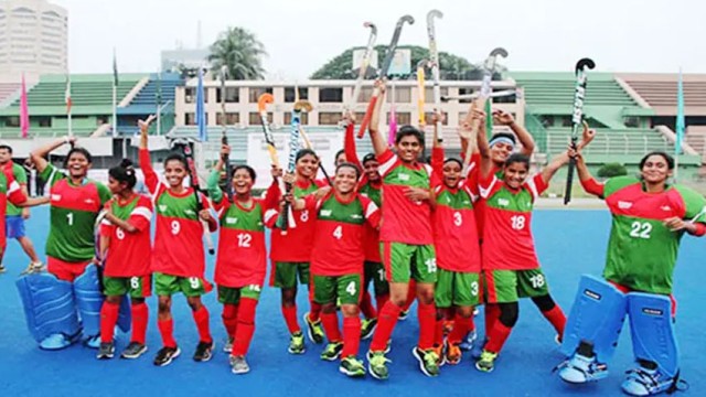 ভাল খেলার লক্ষ্যে রাতে জাকার্তা যাচ্ছে নারী হকি দল