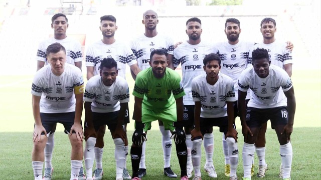 মোহামেডানের ড্রয়ের দিনে আবাহনীর হার