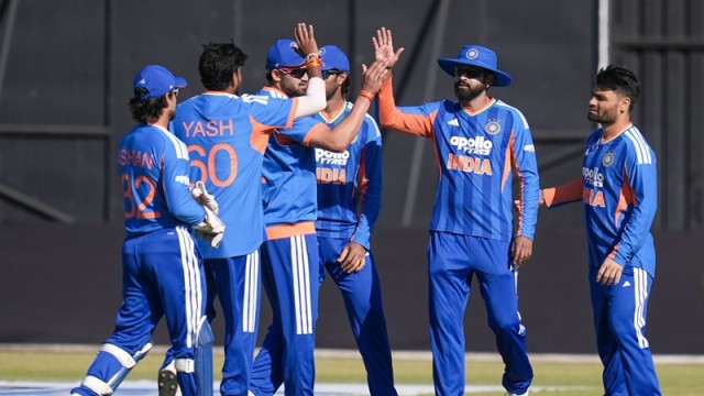 টি-টোয়েন্টি র‍্যাঙ্কিংয়ের শীর্ষস্থান পুনরুদ্ধার ভারতের