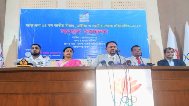 জাতীয় সাঁতারে প্রথমবার মেয়েদের ডাইভিং