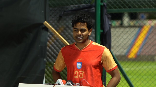 জাতীয় দলের অনুশীলনে যা বললেন শমিত সোম