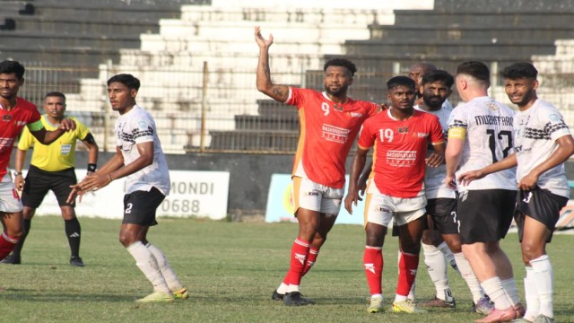 এগিয়ে থেকেও কিংসের কাছে হার মোহামেডানের