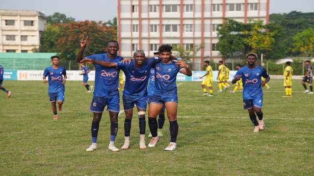 মোহামেডান জিতেছে, ব্রাদার্সও হারেনি